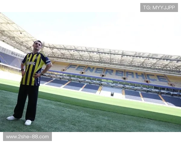 穆里尼奥求购奥尔索利尼遭拒：费内巴切碰壁，球员铁心留守意甲(1)